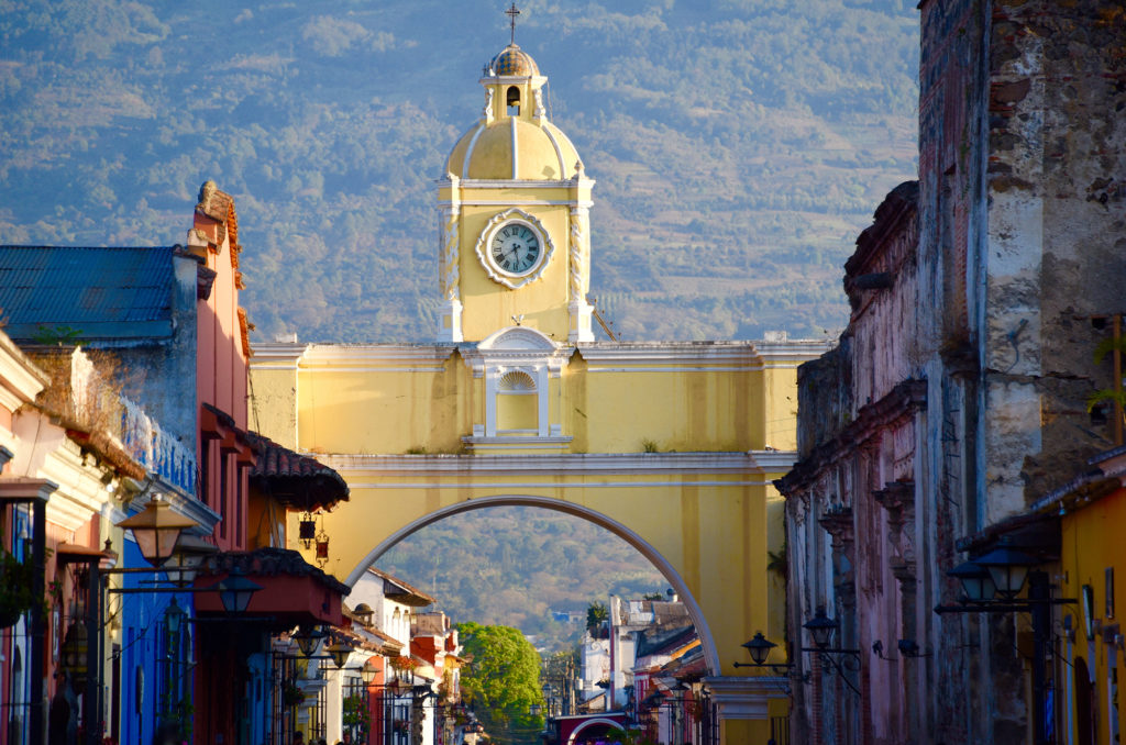 antiguas-famous-arch