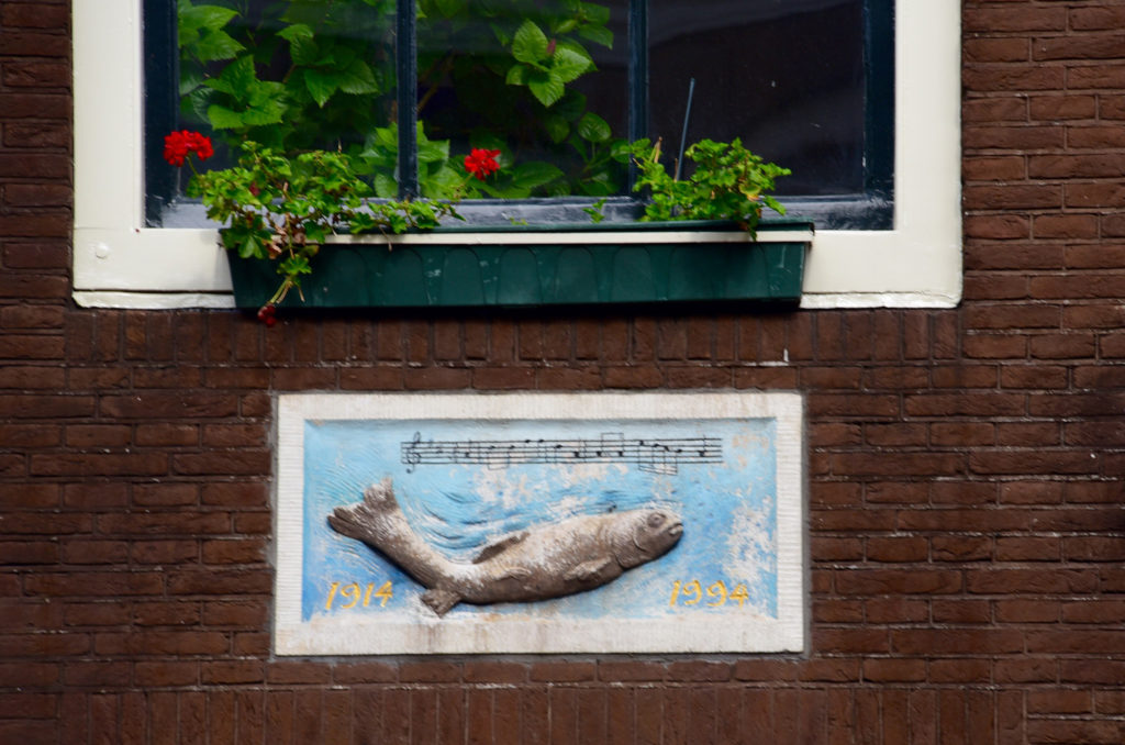 singing fish